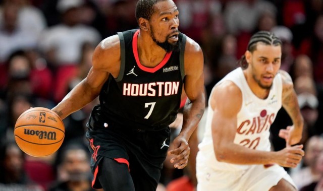 杜兰特三节打卡砍30+4+7 火箭赛季双杀骑士